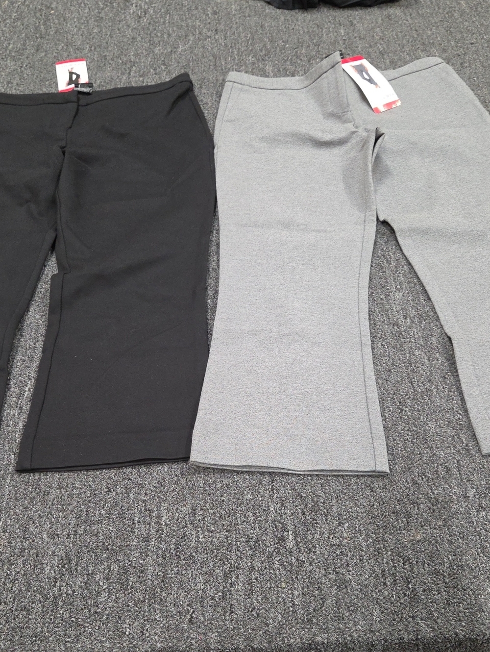 (#4C) Women's Stretch Flare Capris - Black & Gray -- 2 Pair
